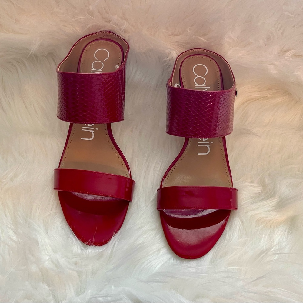 Calvin Klein RED sandal heels 👠